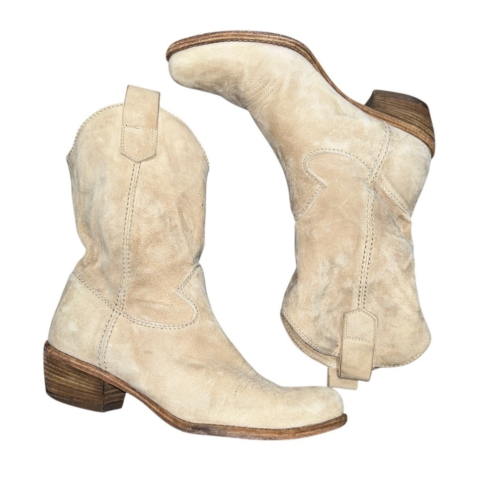 Alberto Fermani Tan Heeled Boots‎